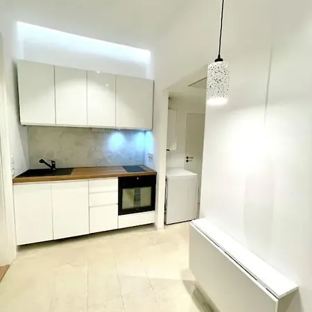 Fantastic Location! Superhost 5 Star Apartment Prague Exterior photo