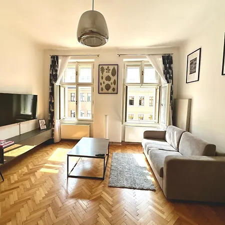 Fantastic Location! Superhost 5 Star Apartment Prague Exterior photo