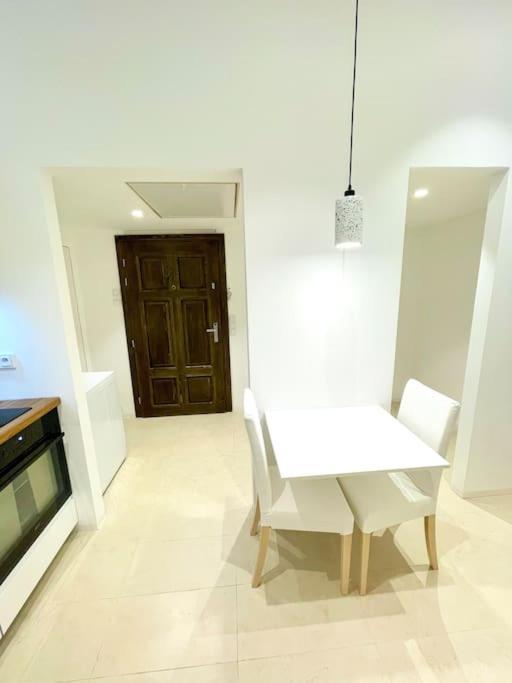 Fantastic Location! Superhost 5 Star Apartmán *